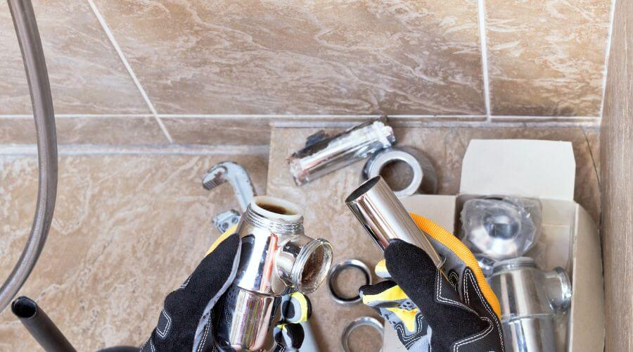 Professional gutter cleaning in Lake Park, GA
